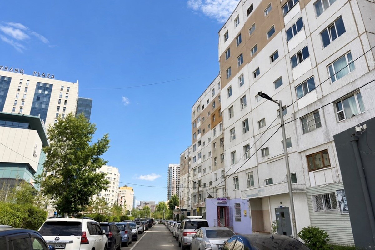 БГД Гранд плаза урд 70 байранд 2 өрөө