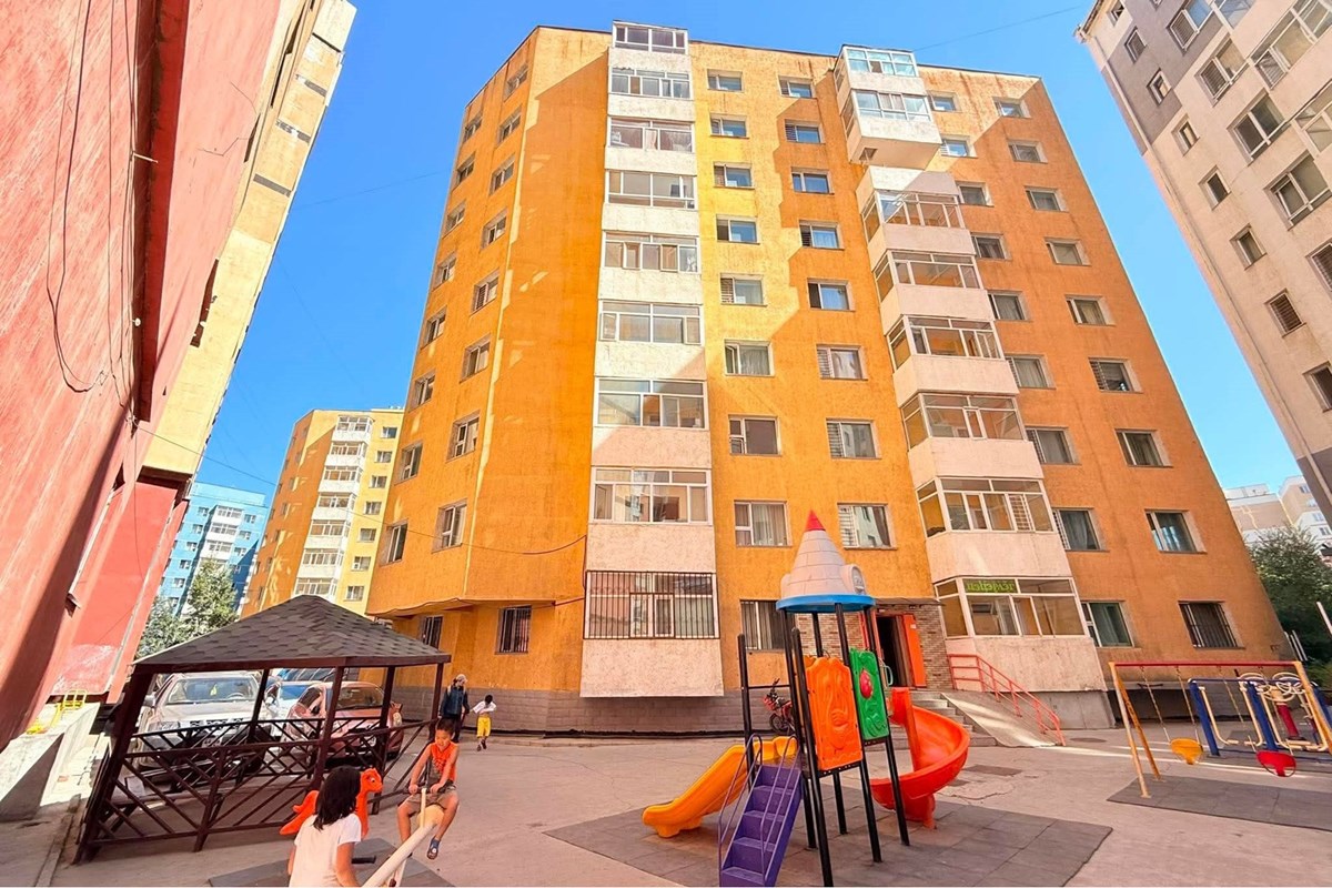 Натур худалдааны төвийн урд 86.08 мкв 3 өрөө