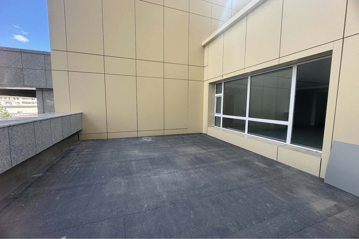 176m² retail space for sale — 9
