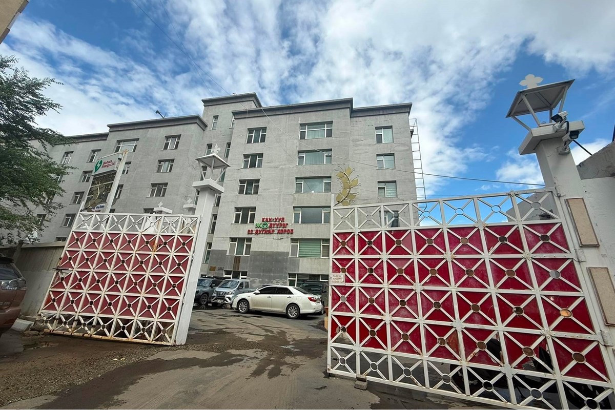 ХААИС Баруун талд 300м2 худалдана