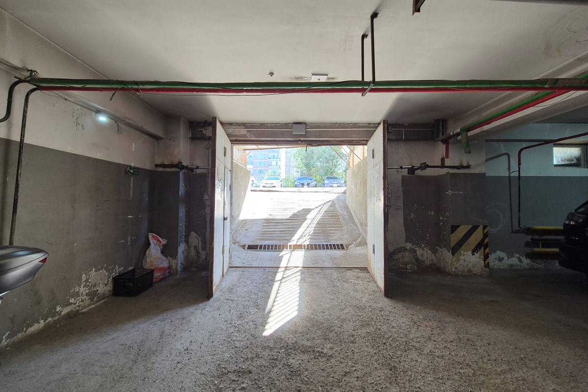 18m² garage for sale — 9