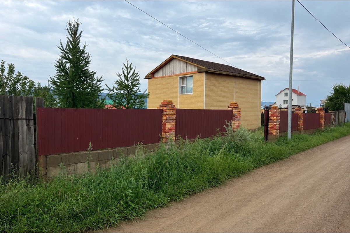 2 давхар амины орон сууц зарна.