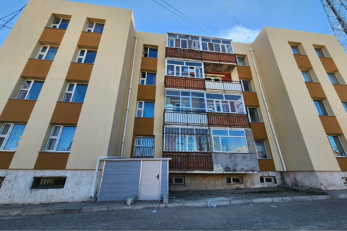 Гадагш хаалгатай 51м.кв Ажлын байр оффисоффис