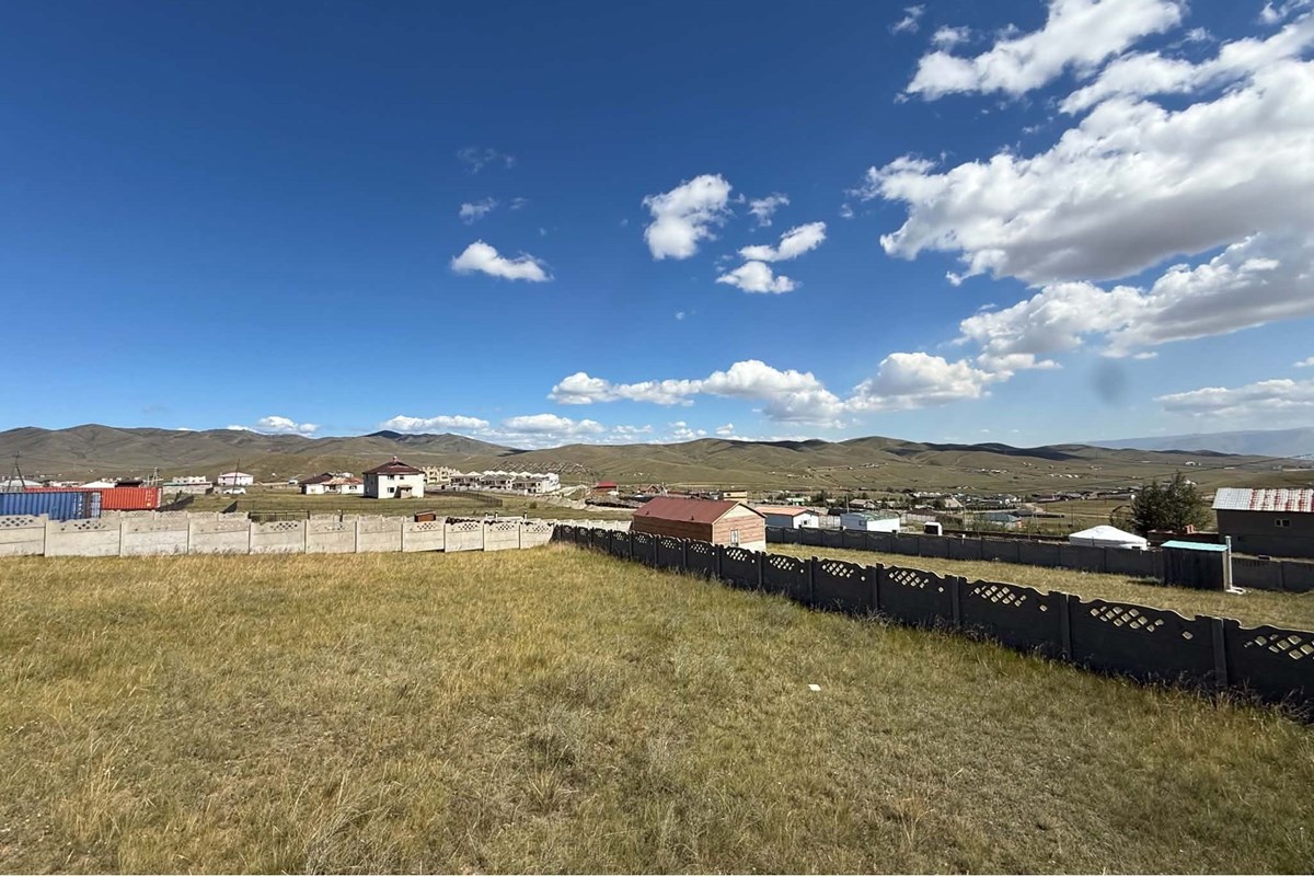 1200m² land for sale — 7