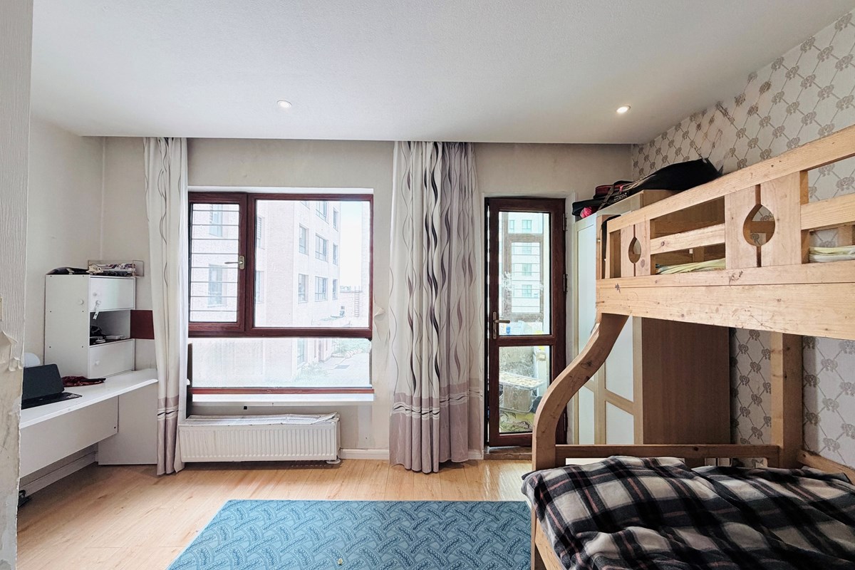 4-room apartment for sale — 12