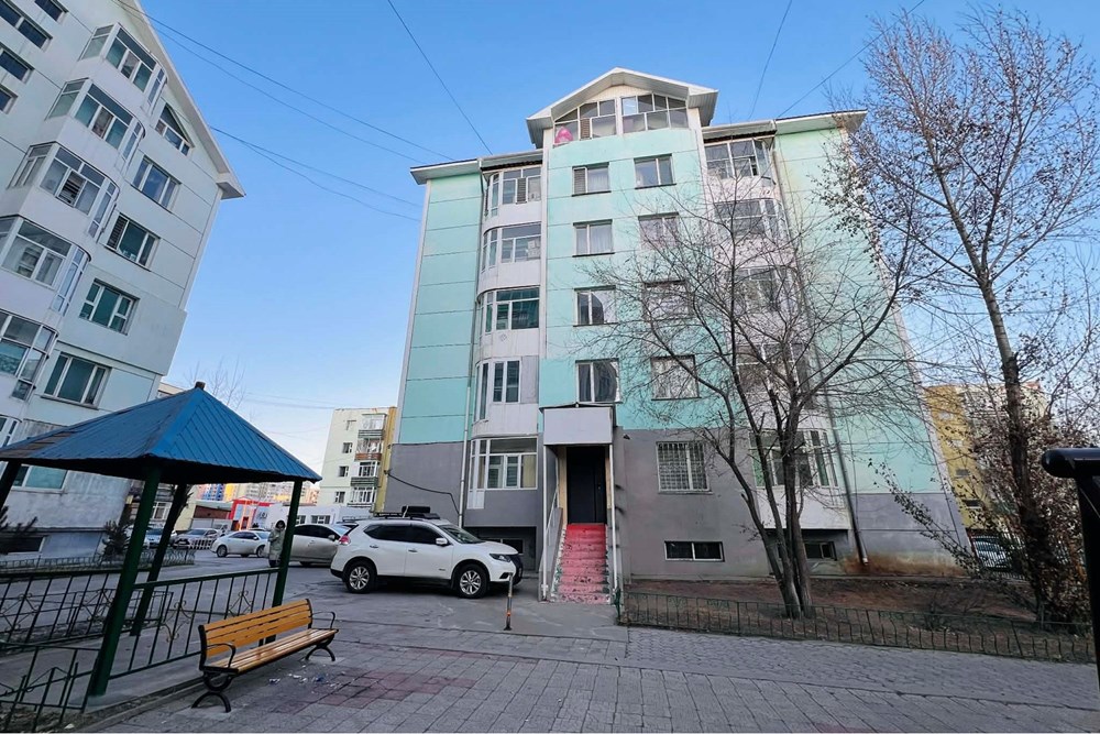 93мкв худалдааны талбай зарна