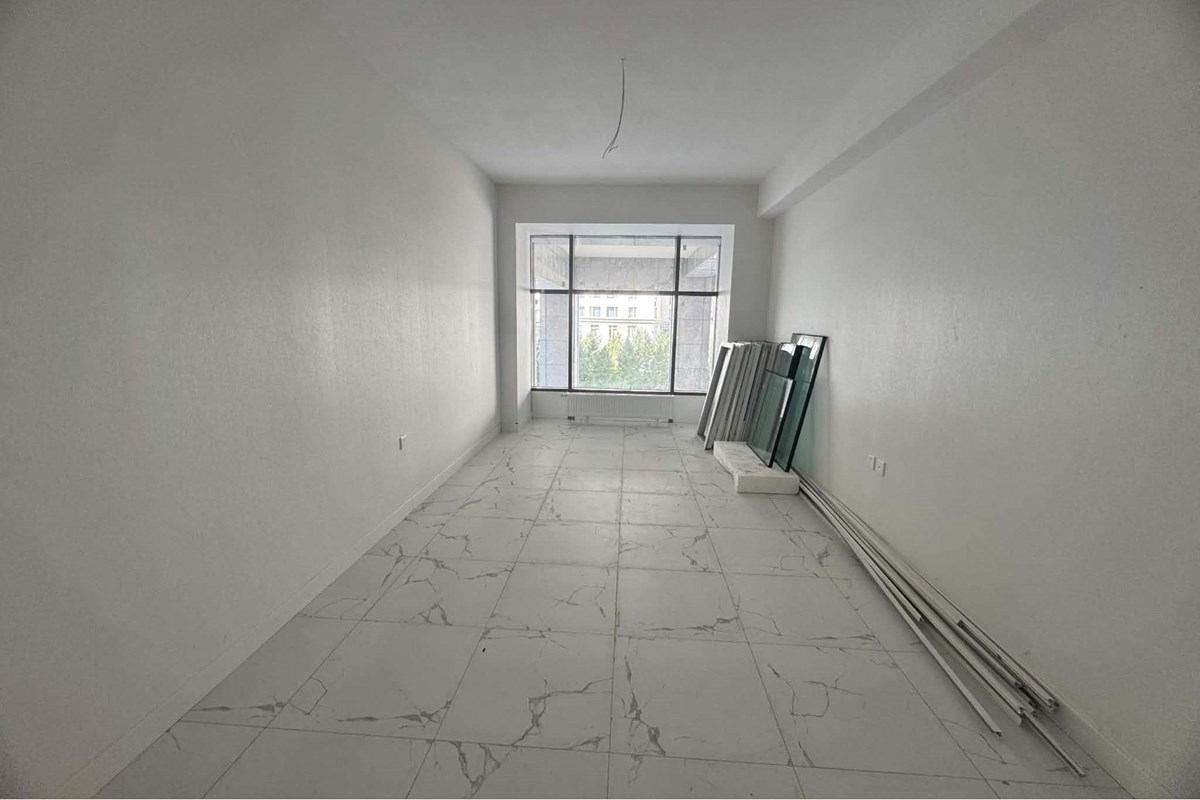 176m² retail space for sale — 5