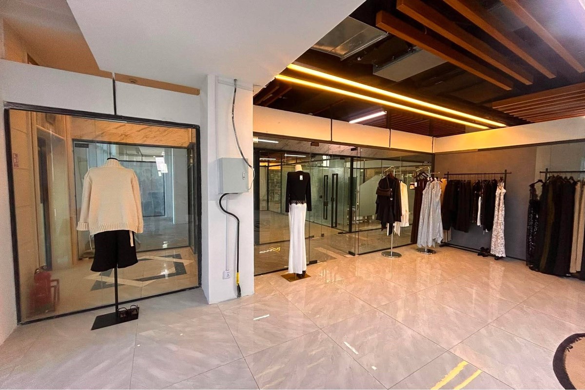 retail space for sale — 10