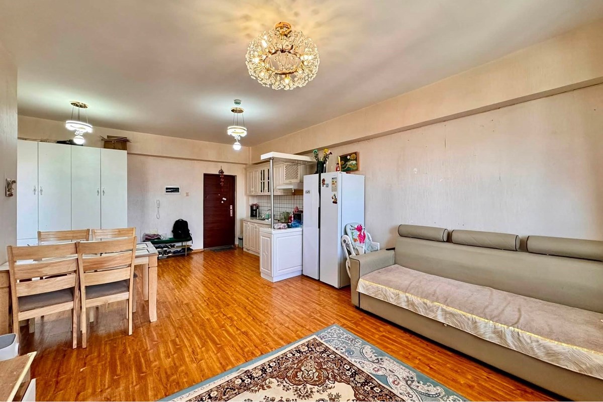 2-room apartment in Nisekh, Building 81 — 5