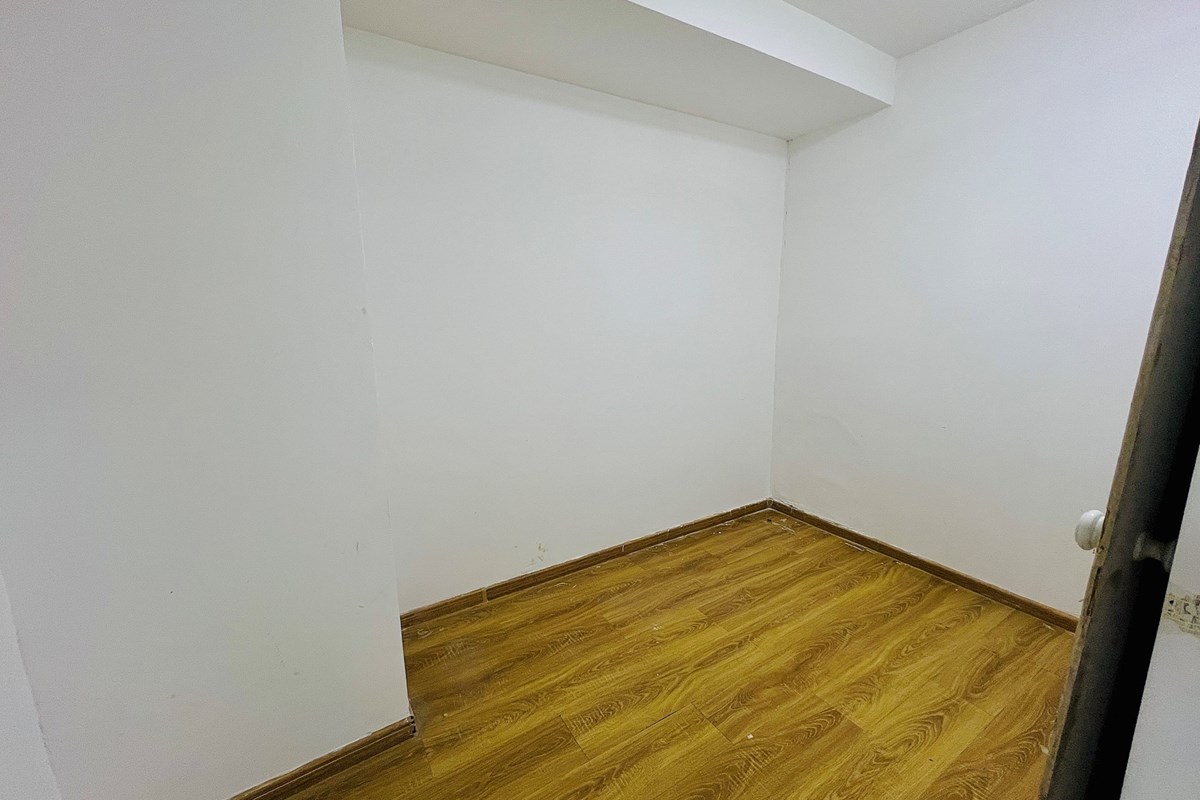 82.75m² retail space for sale — 5