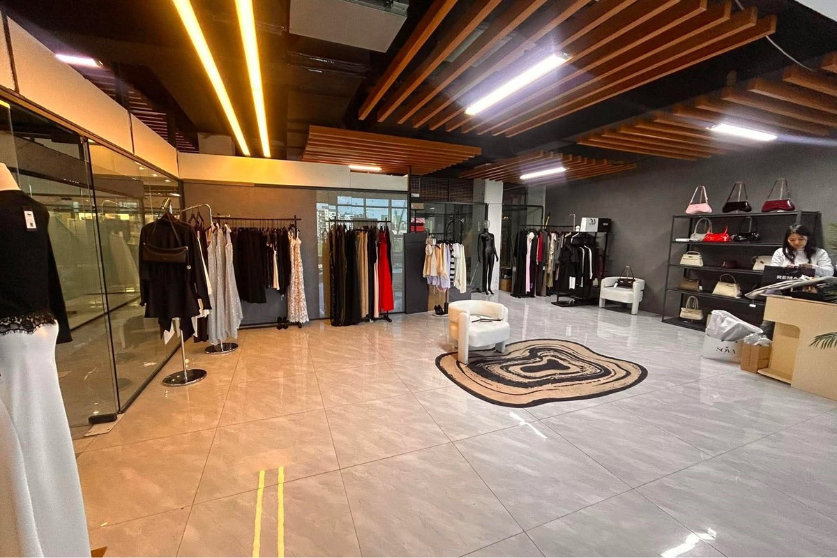 retail space for sale — 3
