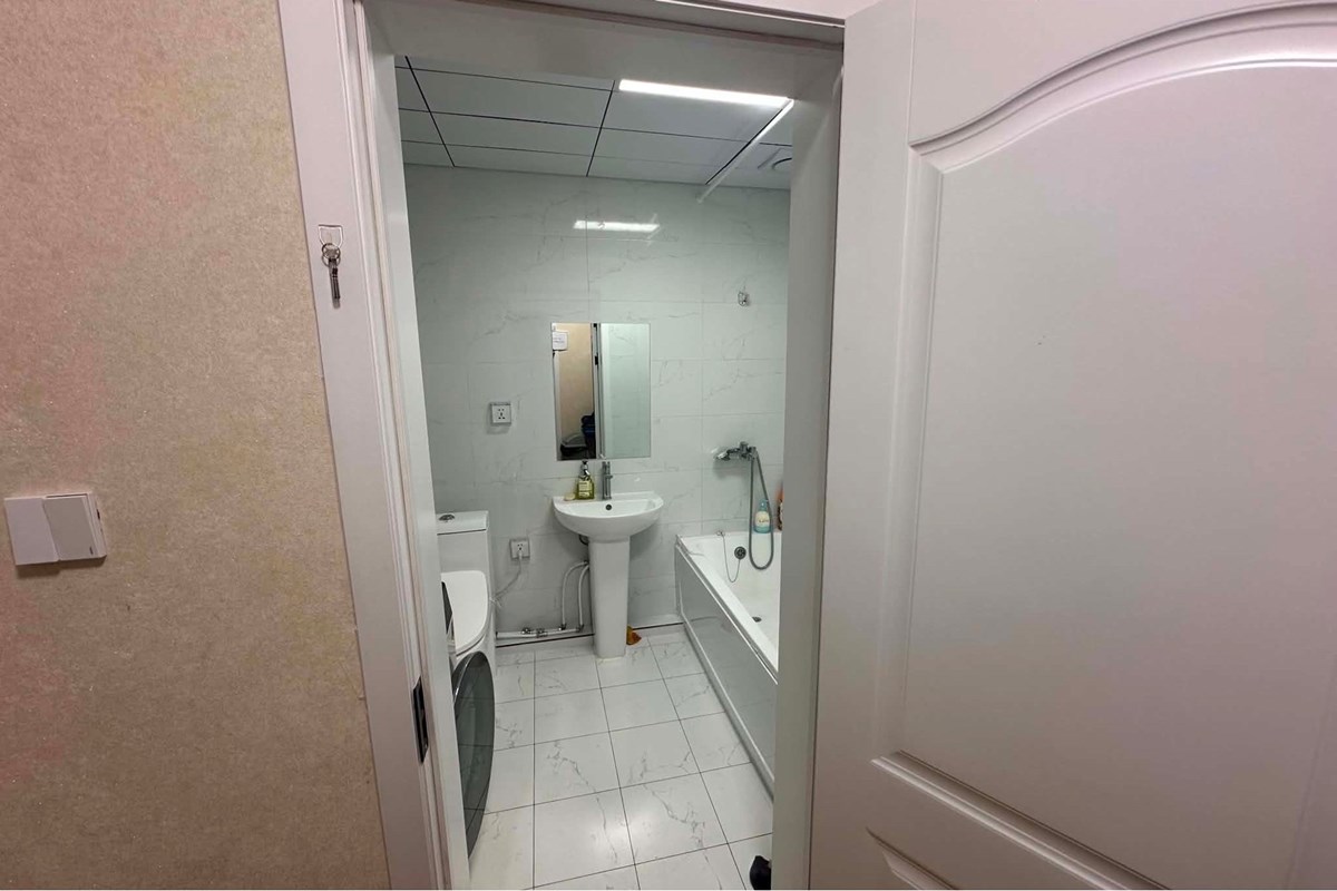 64.4m² retail space for sale — 3