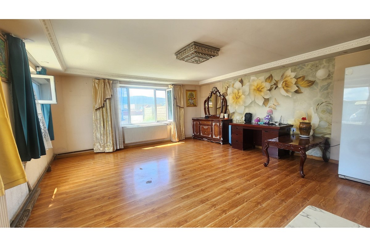 230m² land for sale — 8