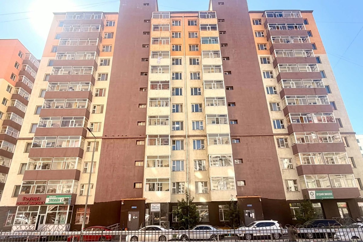 Нарантуул, ӨГӨӨМӨР хотхонд 3 өрөө байр худалдана
