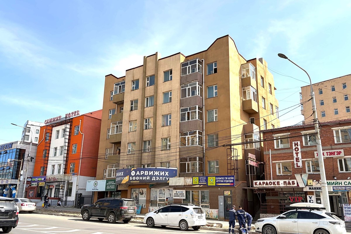 Хорооллын эцэст гал тогоо тусдаа 77.5 мкв 2 өрөө
