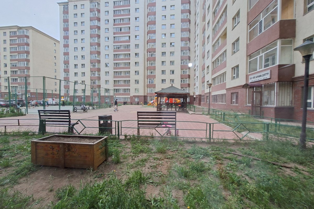 Ханбогд хотхонд 2 өрөө байр зарна