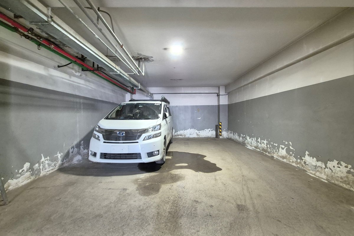18m² garage for sale — 8