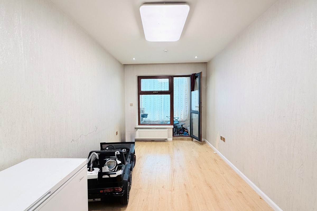 4-room apartment for sale — 8