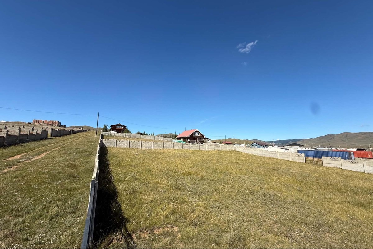 1200m² land for sale — 5