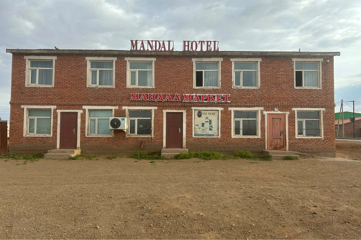 Өмнөговь Цогцэций суманд бэлэн бизнес худалдана.