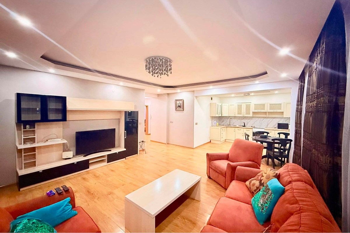 4-room apartment for rent — 5