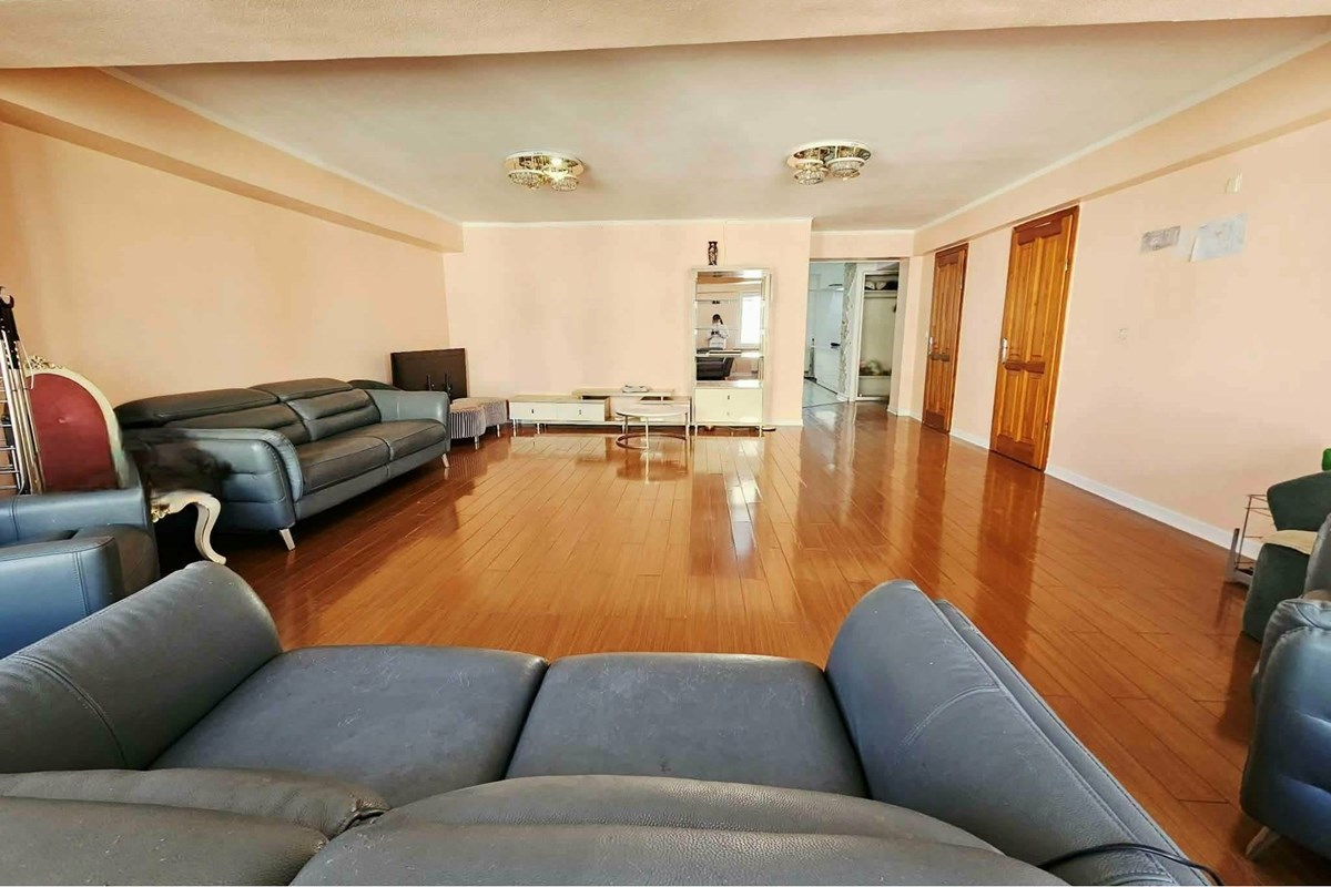 "Stunning 4-Bedroom Duplex in Vibrant Хан-Уул" — 6