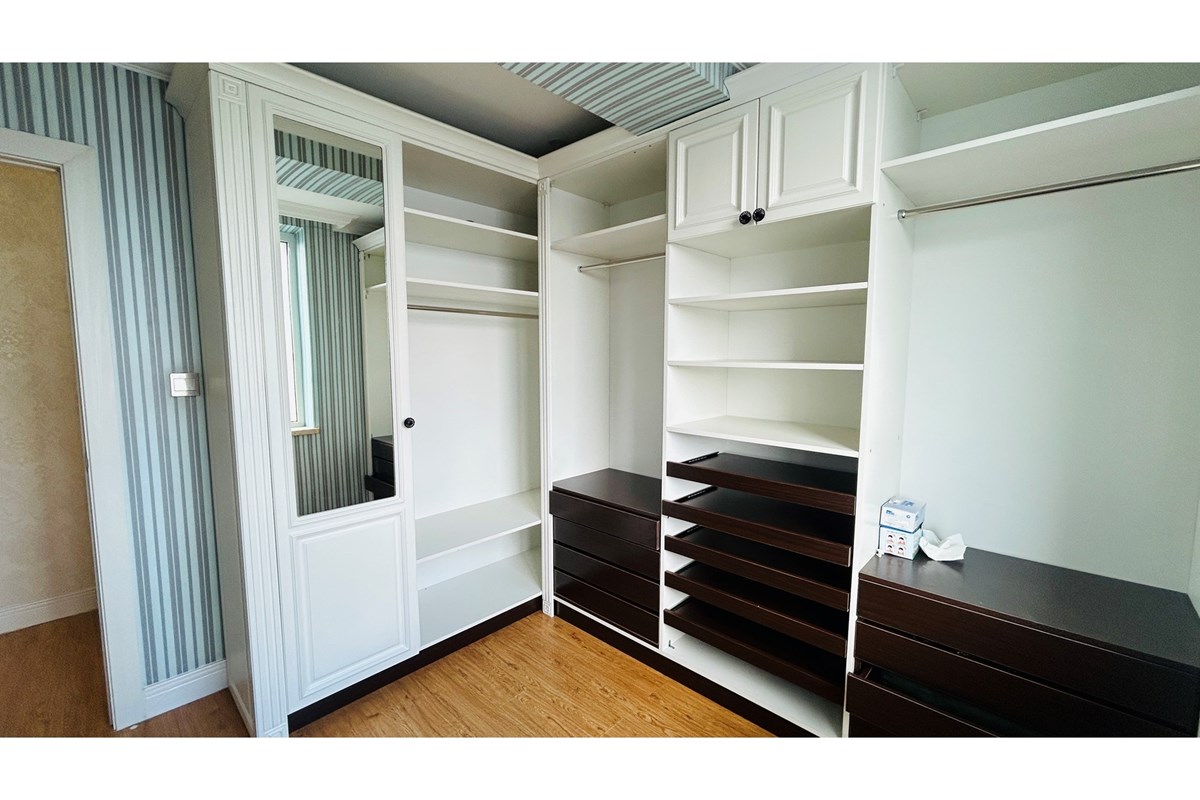 5-room apartment for sale — 8