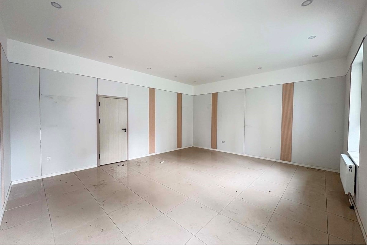 107.53m² commercial space for rent — 3