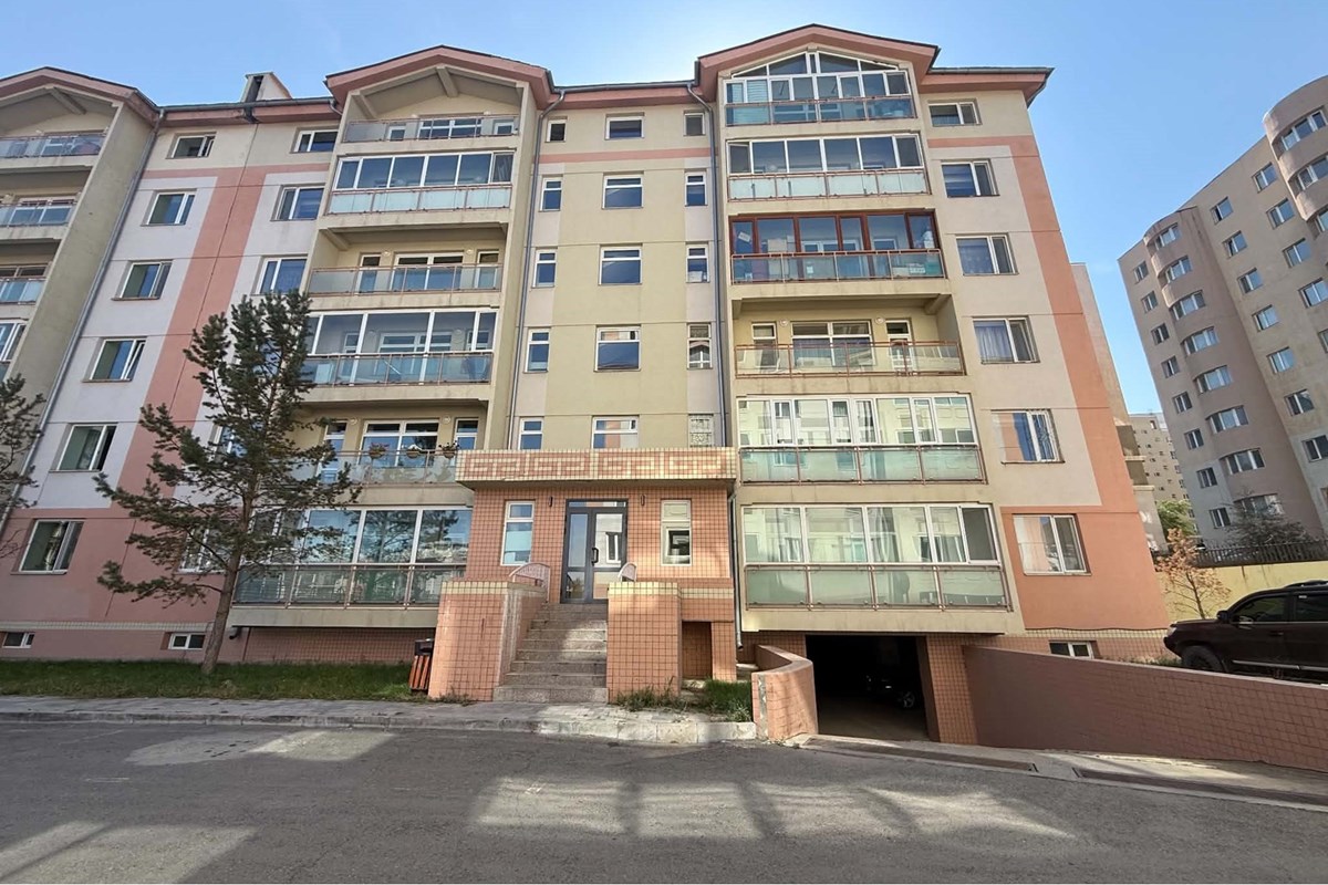 Luxury zaisan-д 5 өрөө худалдана