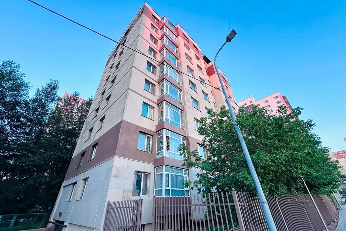 ХУД Crown residence хотхонд 3 өрөө түрээслүүлнэ