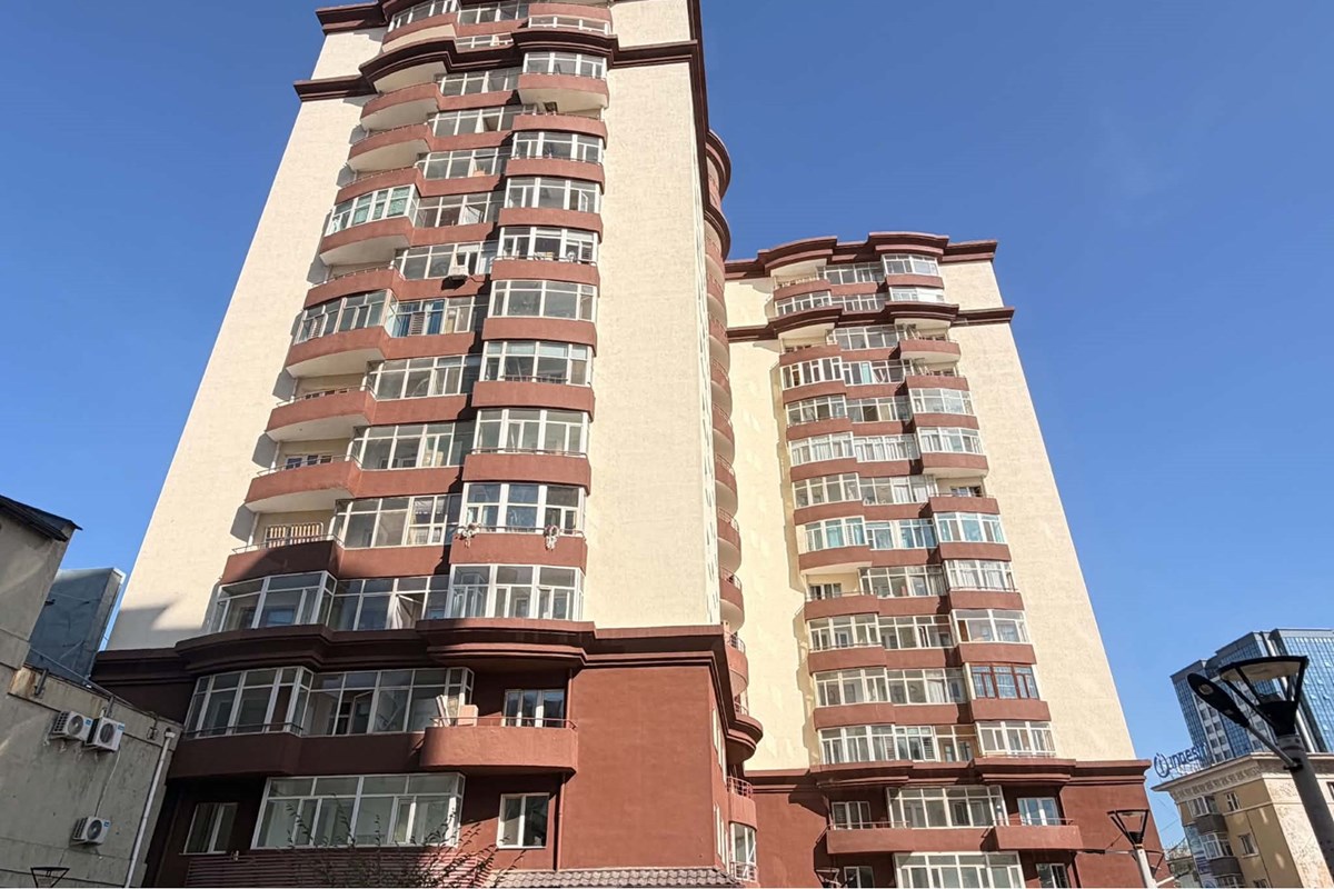 Баруун 4 зам Голомт хотхонд 2 өрөө түрээслүүлнэ