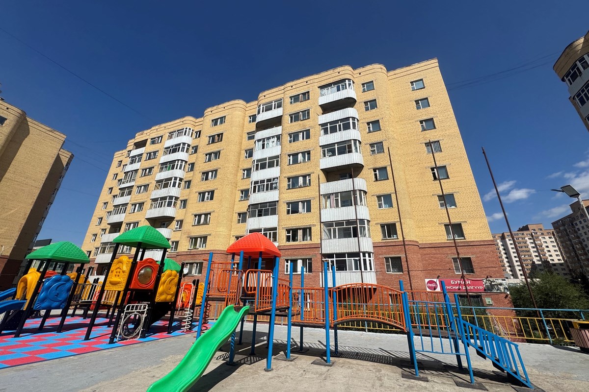 Москва хороололд тохилог 3 өрөө байр зарна"