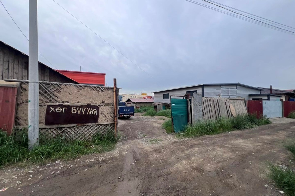 СБД, 32т хашаа байшин зарна
