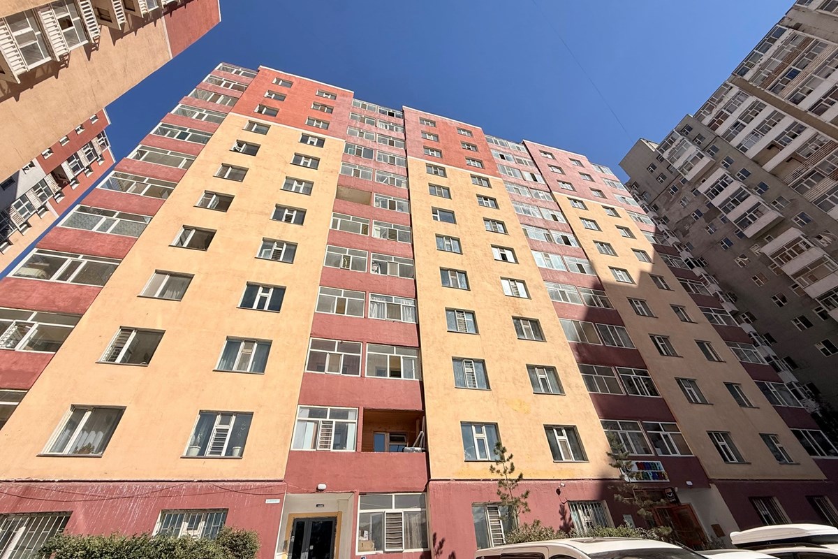 10-р хороолол, Цоглог хотхонд 2 өрөө