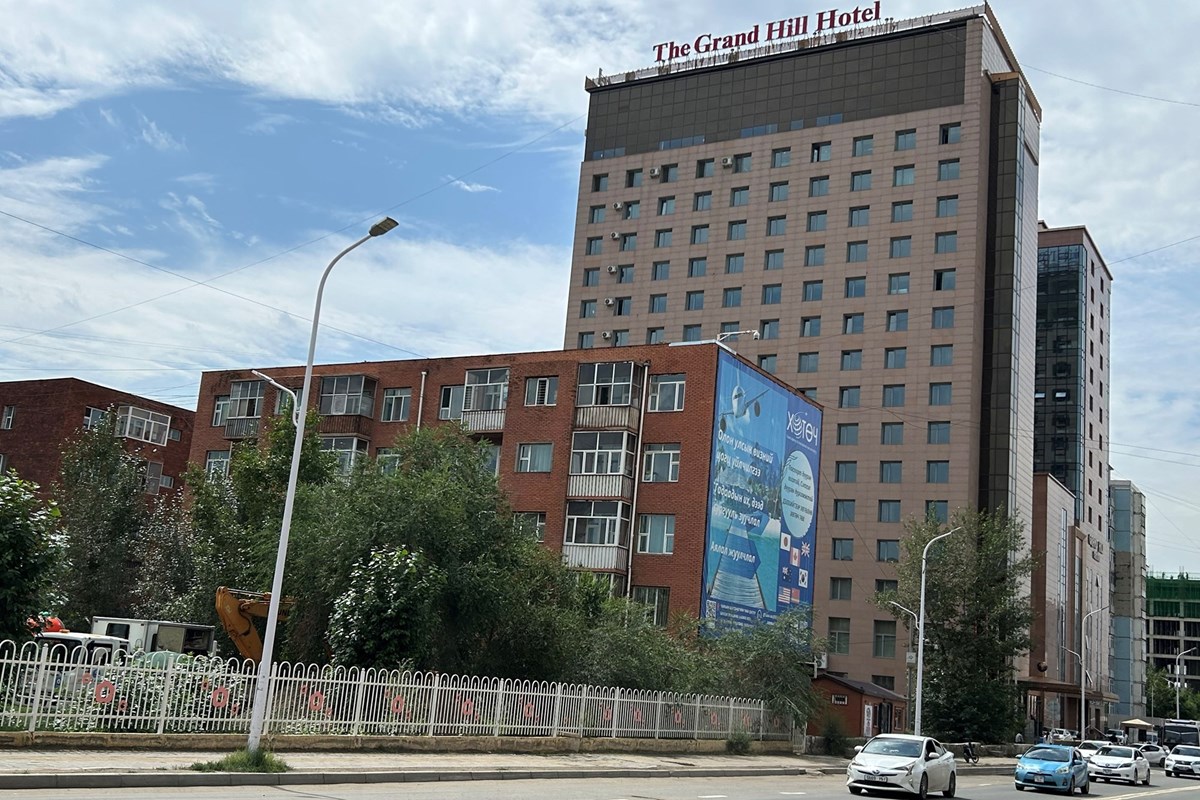 Монген сургуулийн хажууд 3өрөө худалдана
