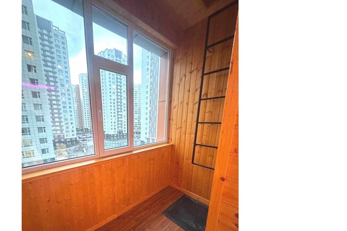 Elegant 1-Bedroom Apartment in Хүннү 2222 — 9