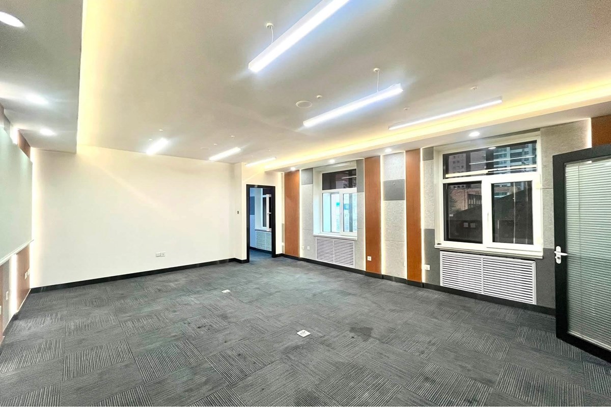 120m² office for rent — 3