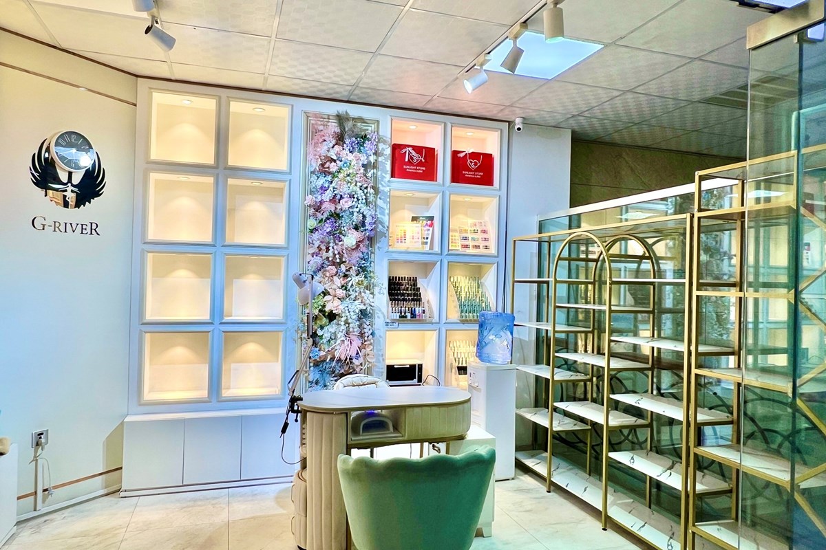 14.46m² retail space for sale — 4