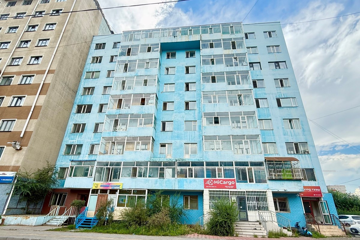 Төмөр замын Наран булагт 67 мкв 2 өрөө
