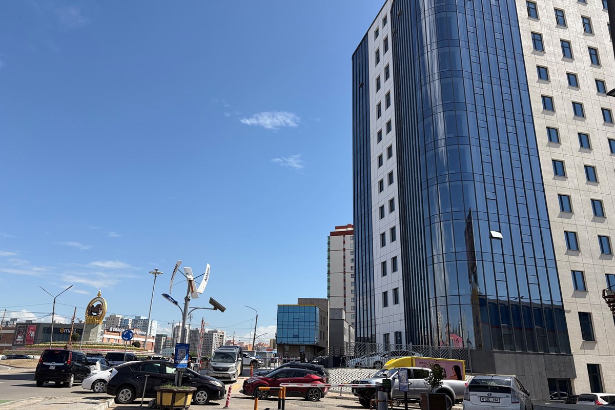 Чулуун овооны тойргийн урд Өрнөх бизнес төв — 10