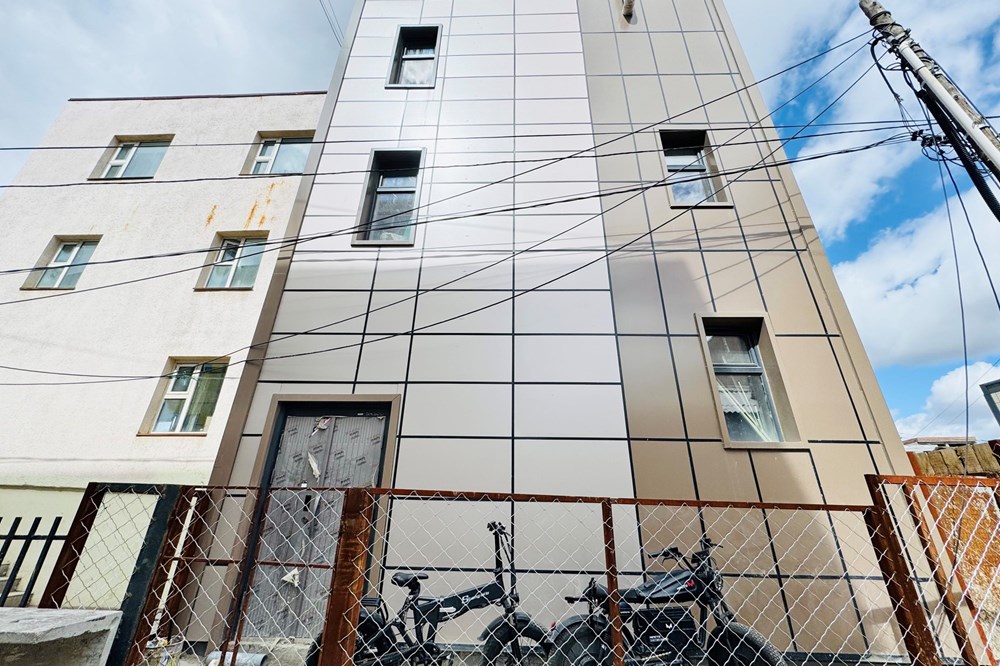 438мкв үйлчилгээний талбай зарна