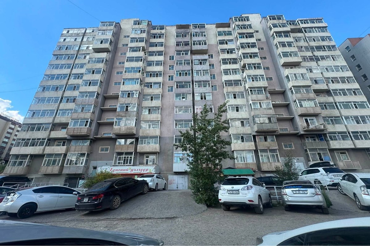 БГД. 18- р хороо 86 байр 2 өрөө байр зарна.