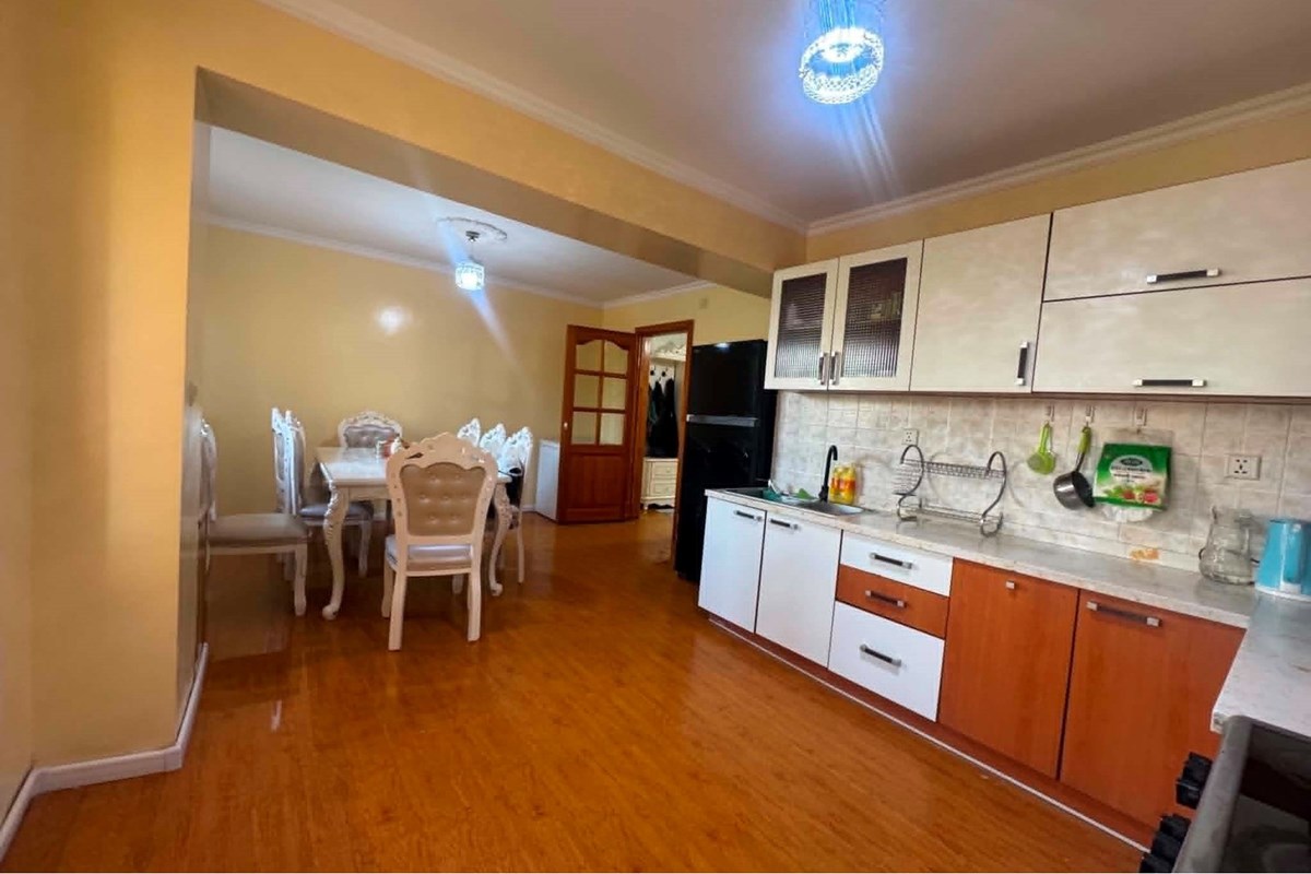 5-room apartment for sale — 5