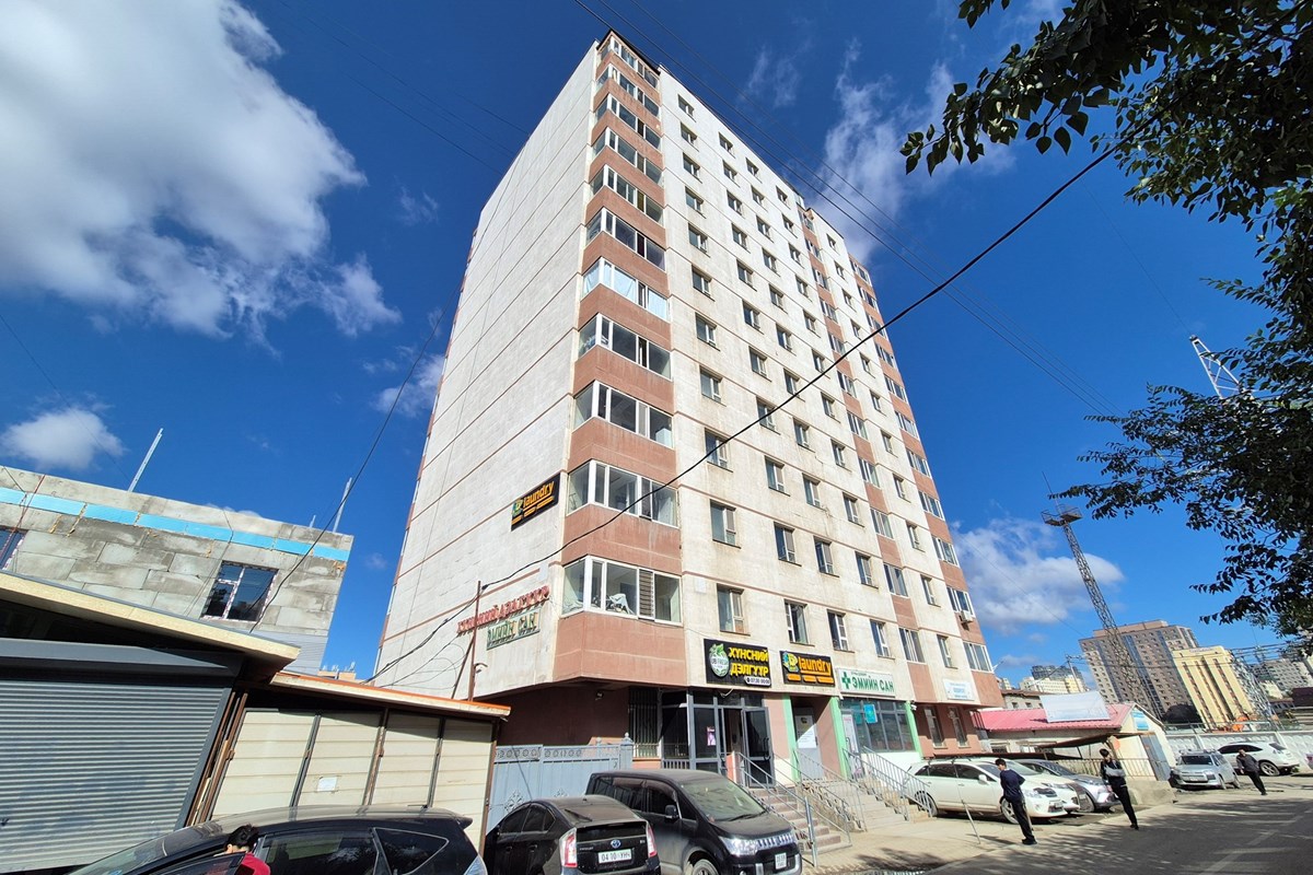 Халдвартад 71.43м² 3өрөө байр гражийн хамт зарна