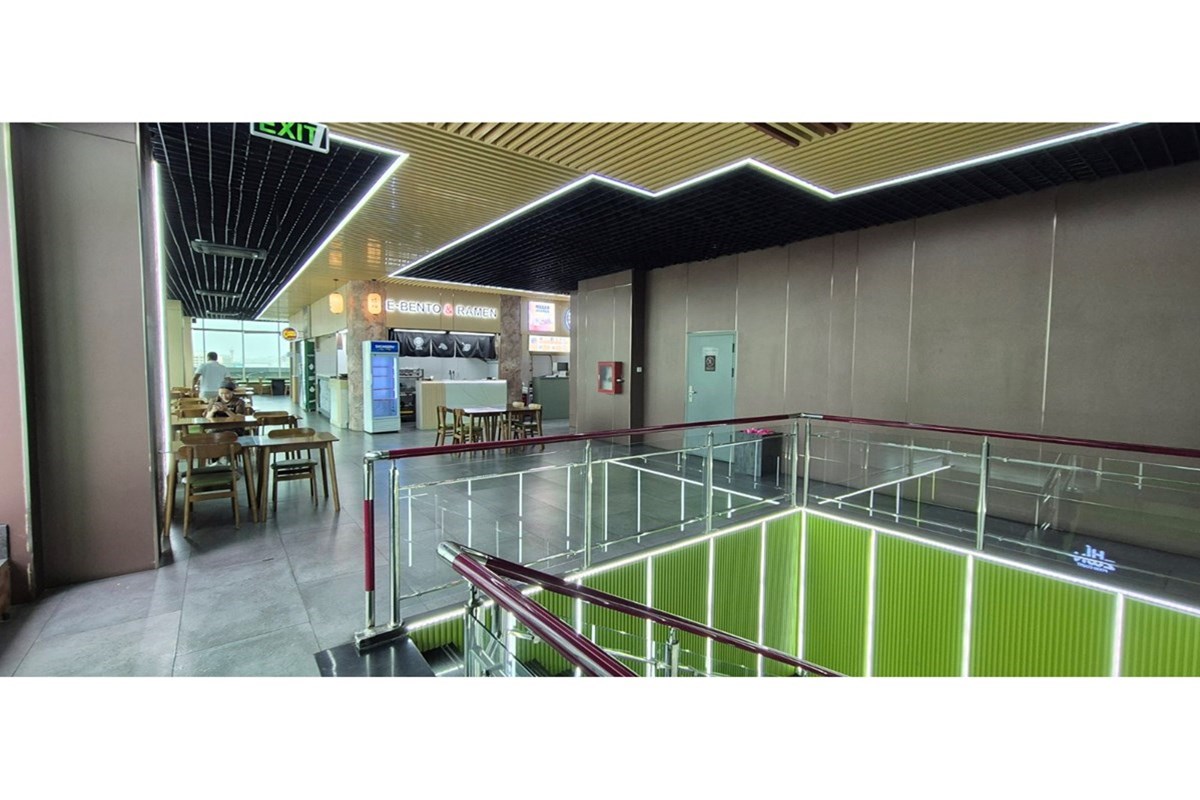 564.42m² retail space for sale — 10