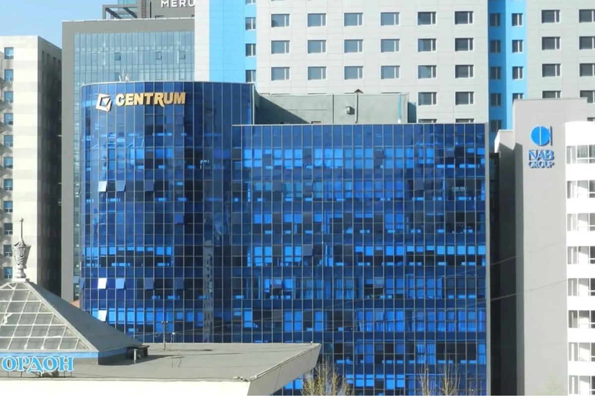СБД 1-р хороо Хуримын ордны ард Centrum төвд 50м2