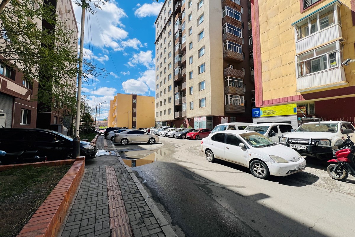 Хотын төвд 187мкв талбай худалдана
