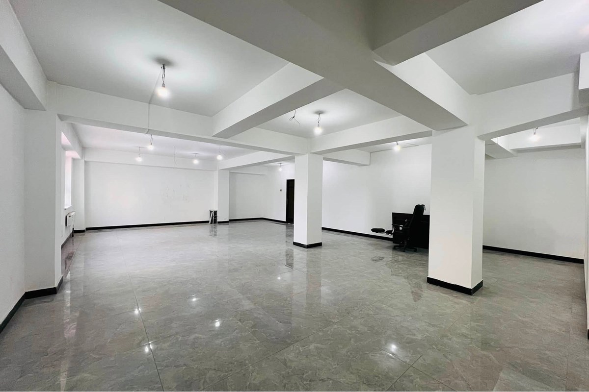 88.68m² retail space for sale — 3