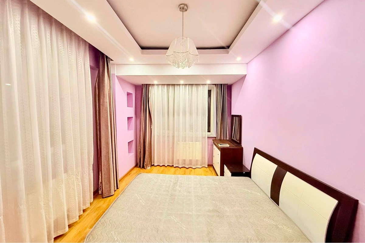 4-room apartment for rent — 8