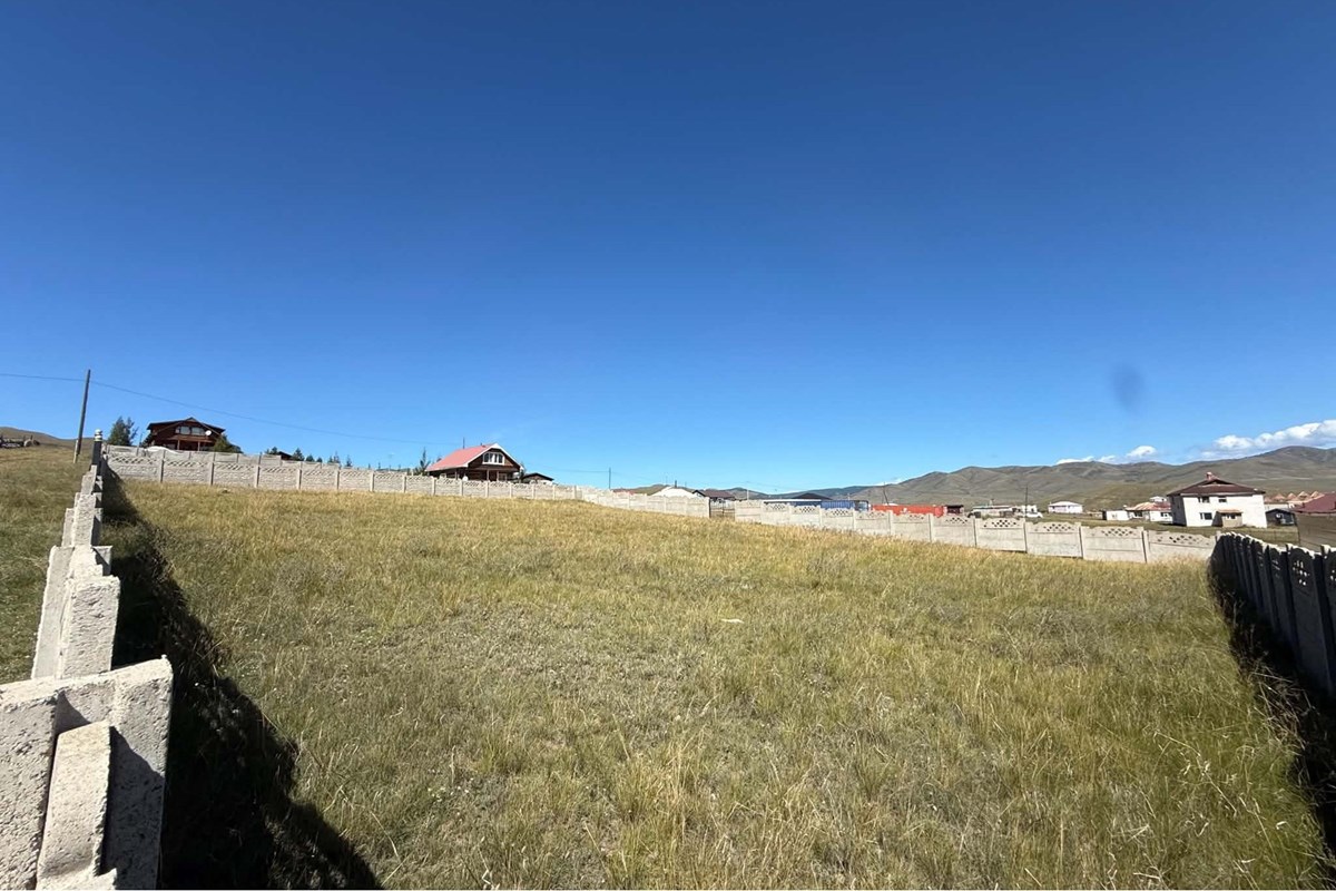 1200m² land for sale — 10
